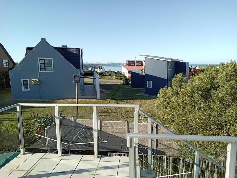 3 Bedroom Property for Sale in Boggomsbaai Western Cape